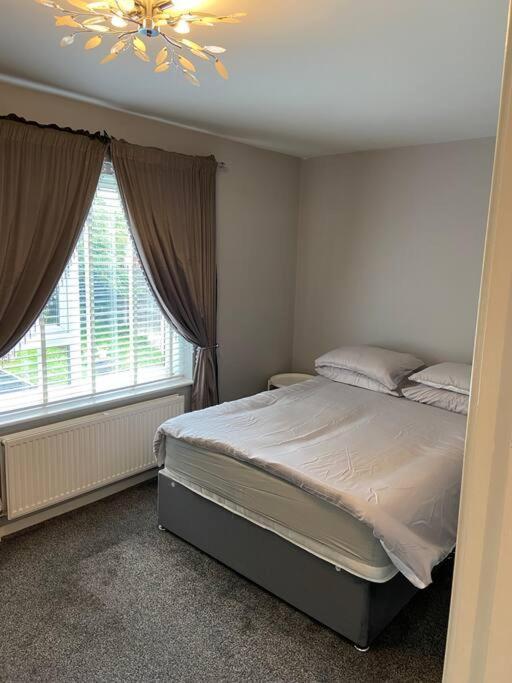 Garland Way 2 Bed House Sheffield Free Parking 5 Min From M1 Vila Mosborough Exterior foto